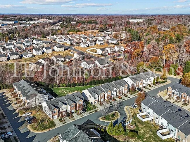 Building Photo - Wonderful location waiting for you