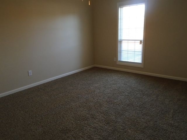 Building Photo - 23 Thorne Berry Dr