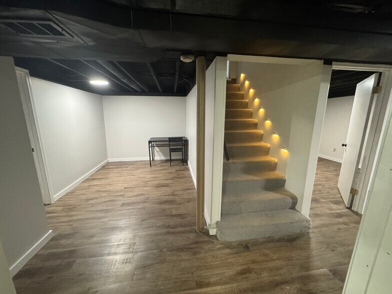 Basement / extra space - 7903 Canna Dr