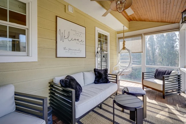 Building Photo - Comfortable Furnished Lumberton Home for Monthly & Long-Term Stays