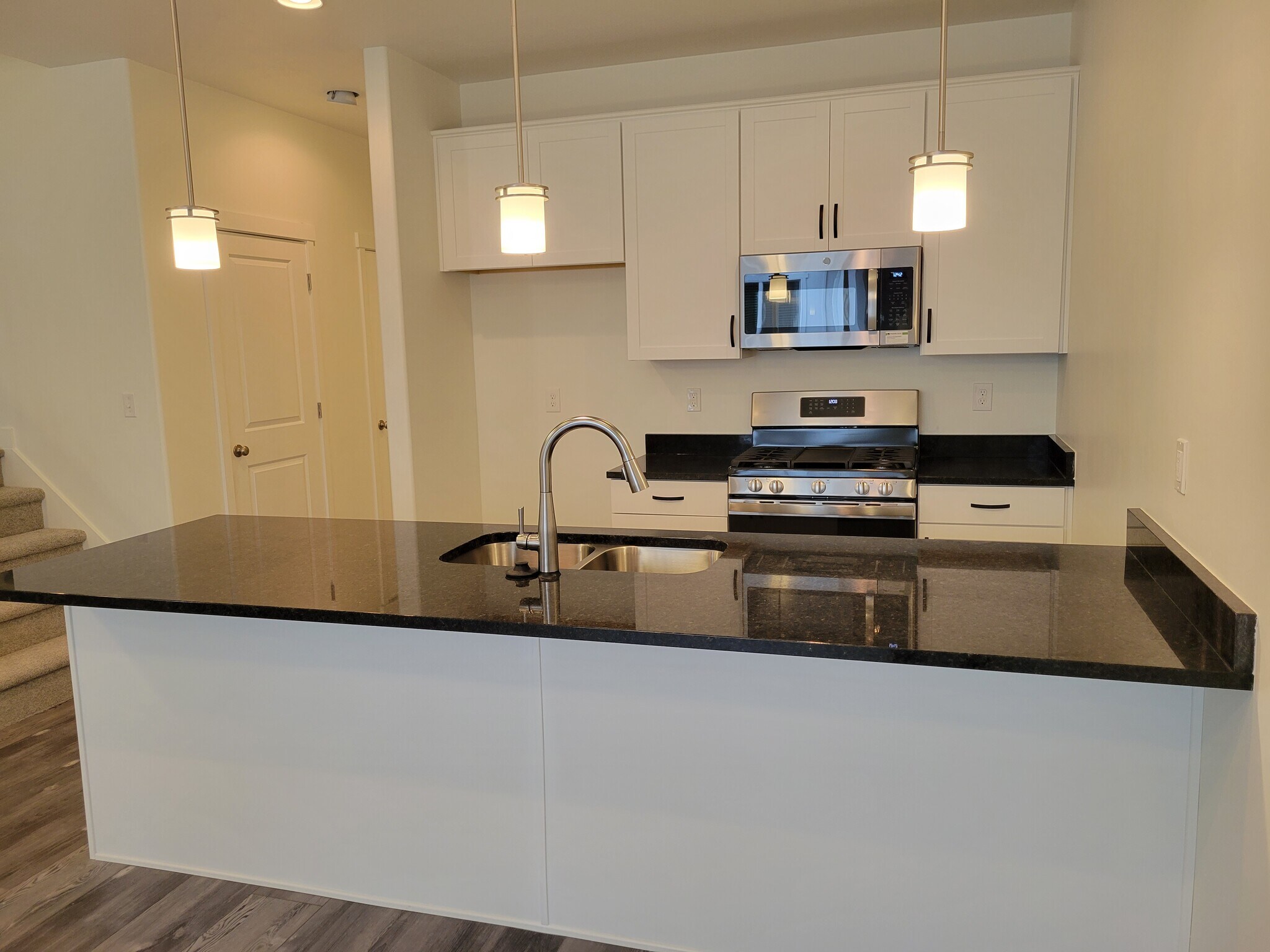 Building Photo - 15068 S Wild Horse Way