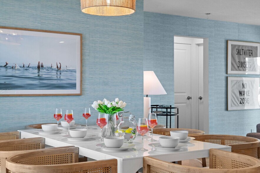 Building Photo - 350 La Hacienda Dr