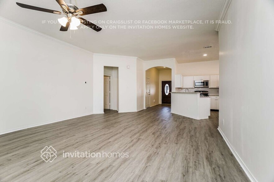 Building Photo - 18422 Wolf Creek Tr