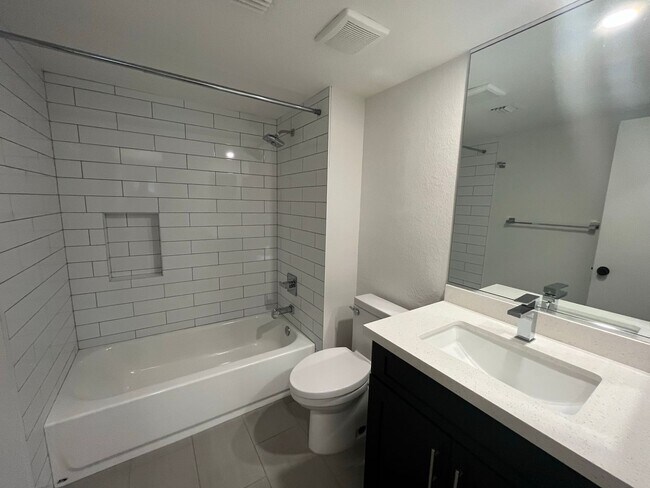 Building Photo - 3 Bedroom Townhome in the Dartmouth Trace Community Near N Dobson Rd and W University Dr!