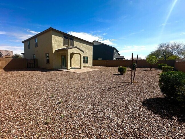 Building Photo - Mission Royal Resort Living Community! 5bd 3ba! Golf Course & Water Park!