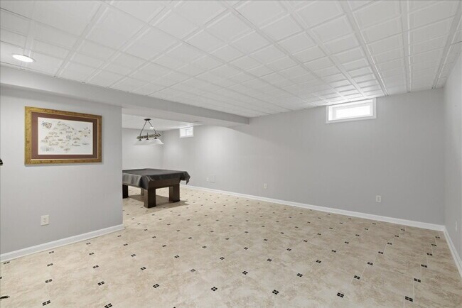 Building Photo - Spacious Broadlands Home Backing to Nature with Expansive Outdoor Living