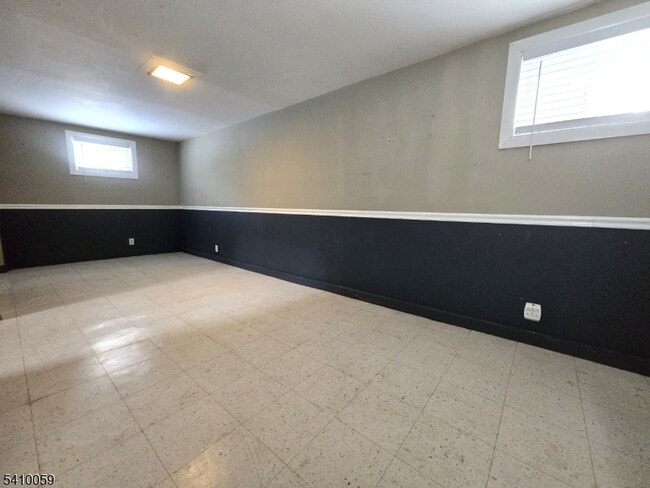 Building Photo - 48 Freeman Pl