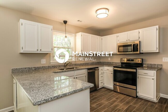 Building Photo - 4 Bedroom Pet-Friendly Home in CHARLOTTE, ...