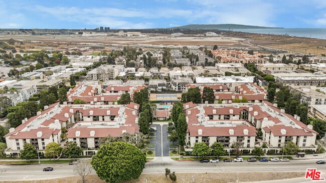 Building Photo - 8512 Tuscany Ave