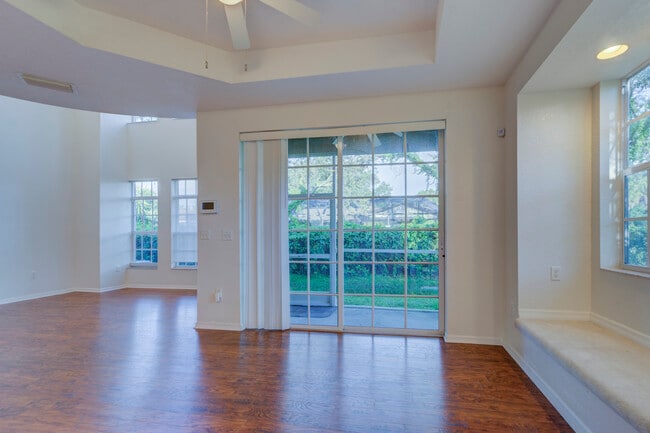 Building Photo - 1800 Bayshore Way