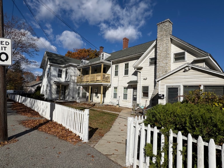 Building Photo - 37-41 Dunstable Rd