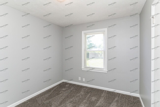 Building Photo - 79 Red Bud Ln