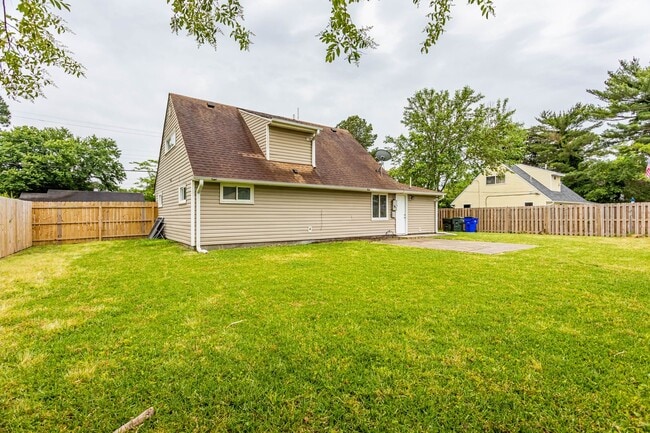 Building Photo - Norfolk Updated Home