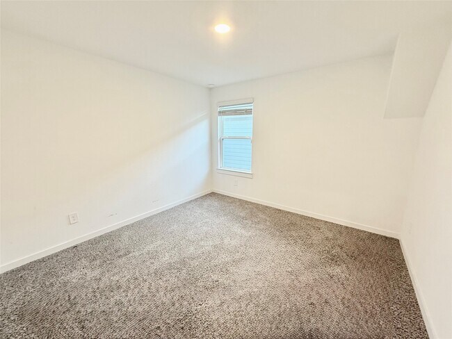 Building Photo - 31611 Farlam Farms Trl