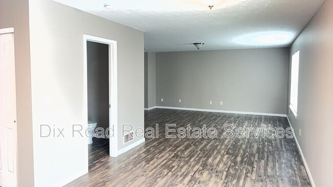 Building Photo - 244 Timber Hill Dr