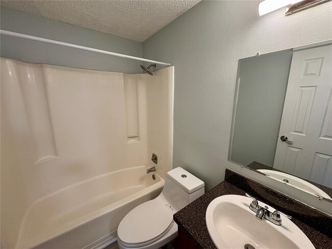 Building Photo - 408 57th Ave Dr E