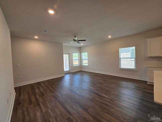 Building Photo - 5839 Sargassum Ln