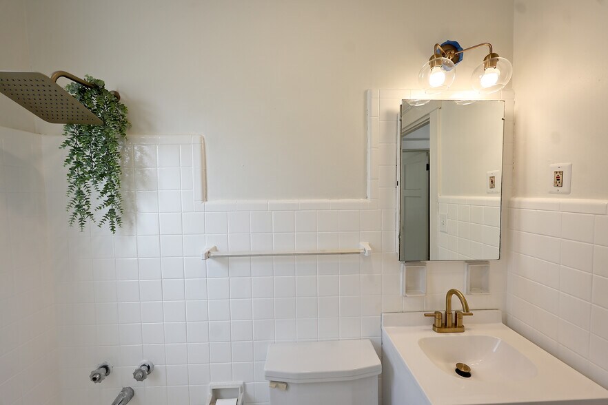 Building Photo - 2902 Eggers Pl