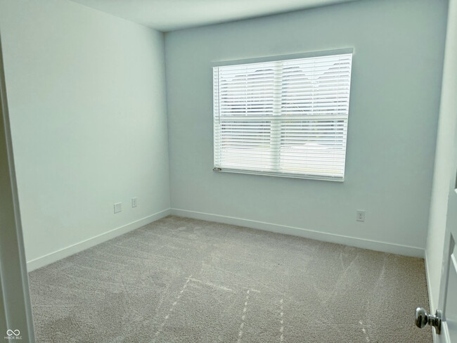 Building Photo - 769 Felix Dr