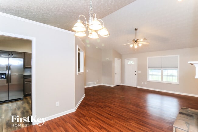 Building Photo - 167 Fairview Oak Trail