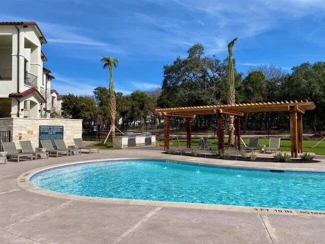 View of Luxury Apartment Rentals in Singapore: Luxurious Apartment for Rent