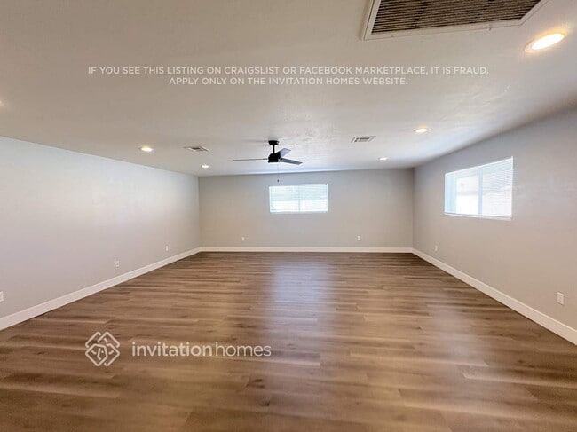 Building Photo - 856 E 9th Ave