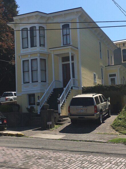 Building Photo - 1393 Franklin Ave