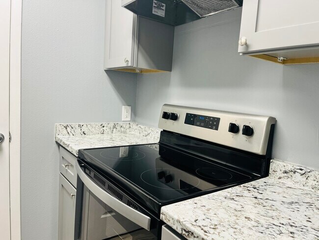 Building Photo - 225 S Tropical Trail