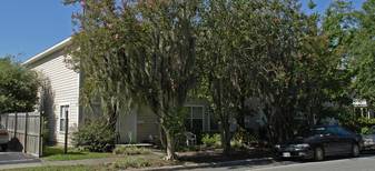 Primary Photo - Albet Smith House Apartments