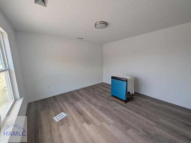 Building Photo - 20-A2 Frasier Ln SW