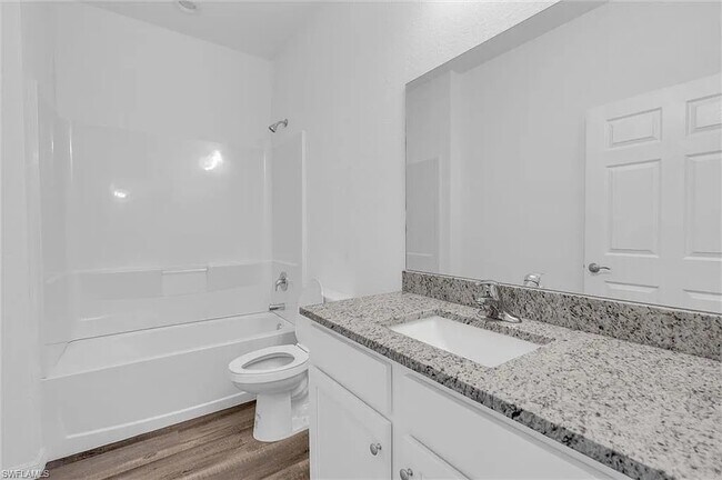 Building Photo - 422 NE 20th Terrace