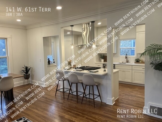 Building Photo - 141 W 61st Terrace