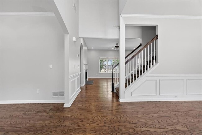 Building Photo - 2885 Stonehenge Ct