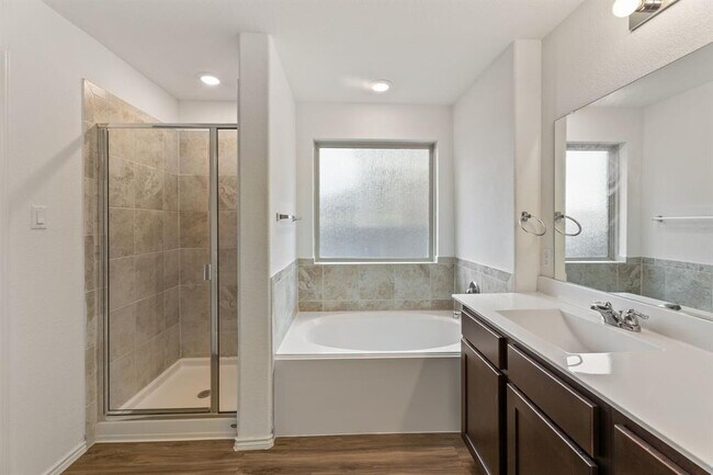 Building Photo - 6526 Teramo Ter