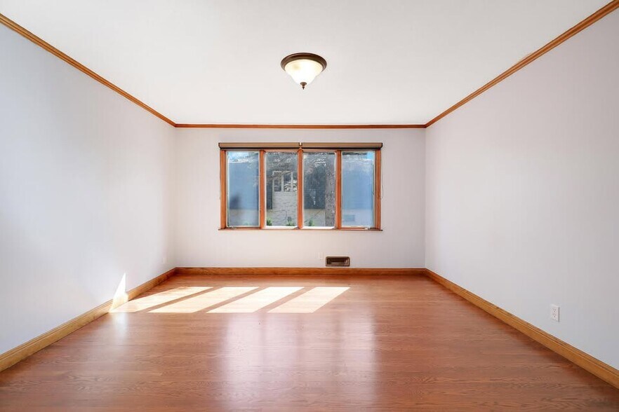 Building Photo - 7217 Glouchester Dr