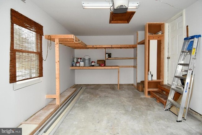 Building Photo - 8844 Mourning Dove Ct