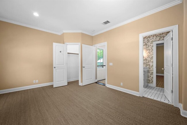 Building Photo - 4513 Avenue F