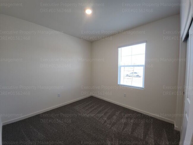 Building Photo - Newly constructed 3 bedroom/ 2 bathroom ho...