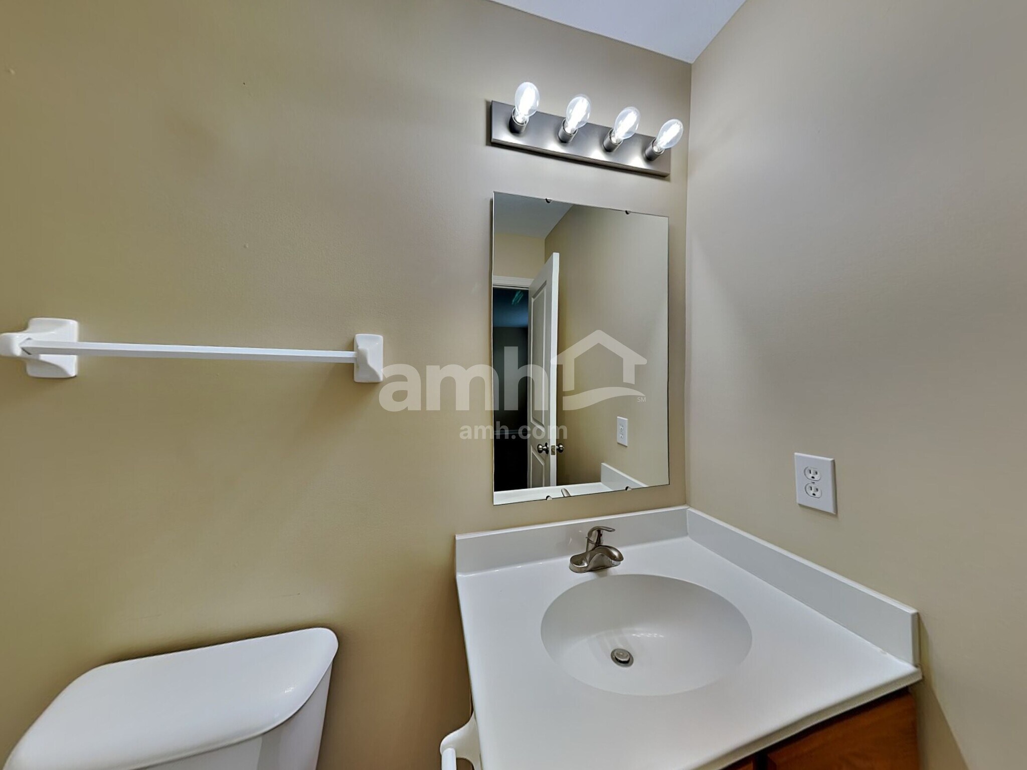 Building Photo - 583 Virginia St