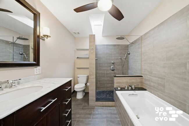 Building Photo - https://yoreevo.com/