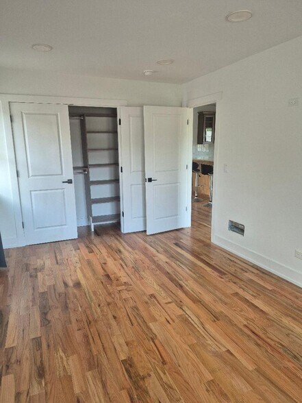 Building Photo - 4144 N Parkside Ave
