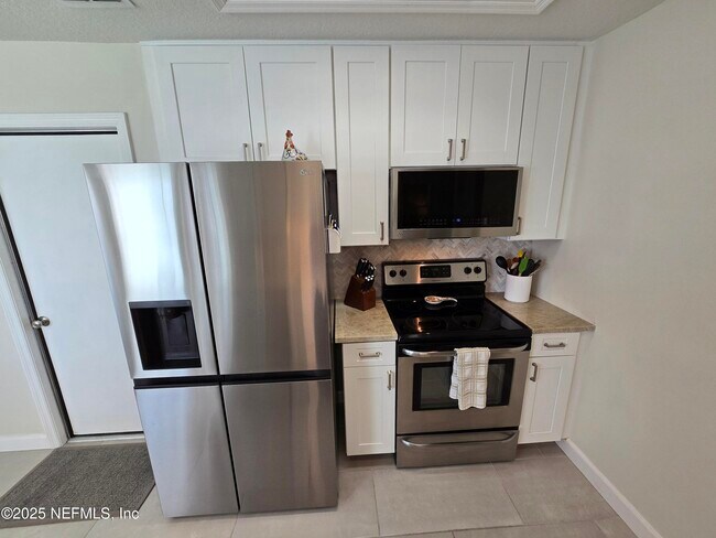 Building Photo - 7769 Andes Dr