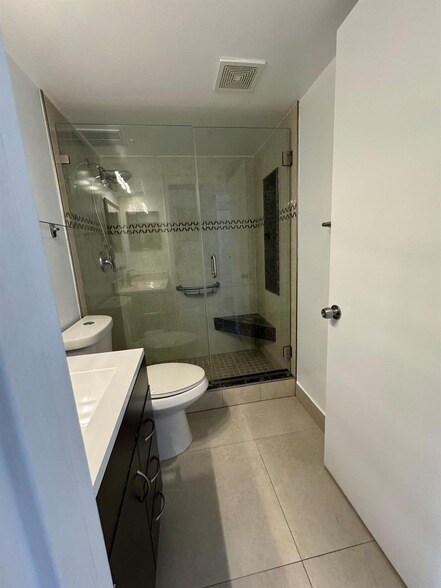 Building Photo - 1301 SW 134th Way