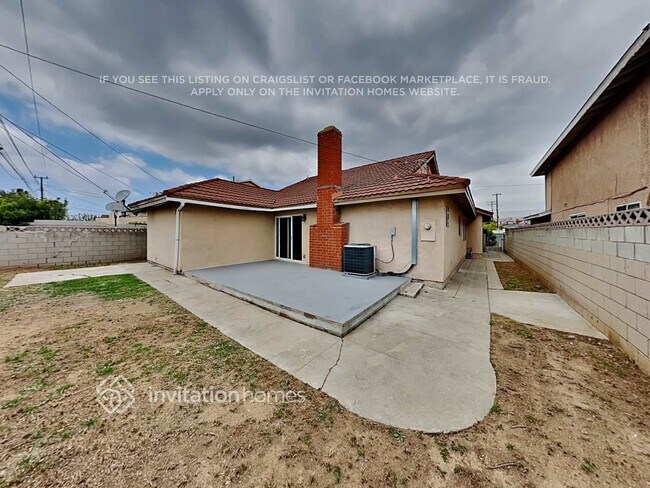 Building Photo - 1406 E Elsmere Dr