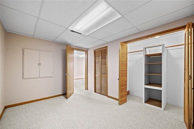 Building Photo - 1201 SE Hayes Dr