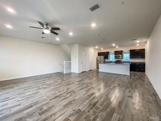 Building Photo - 14545 Salt Meadow Dr