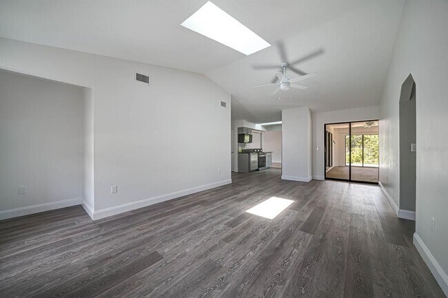 Building Photo - 11285 Oceanspray Blvd