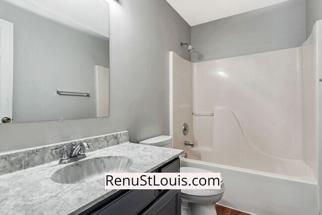 Building Photo - Now Available 3 bedroom 2.5 baths