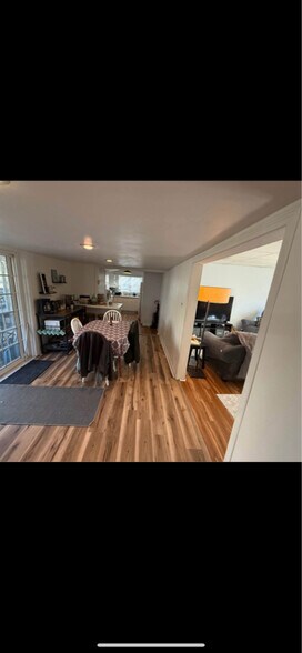 Building Photo - 1023 Gladden St