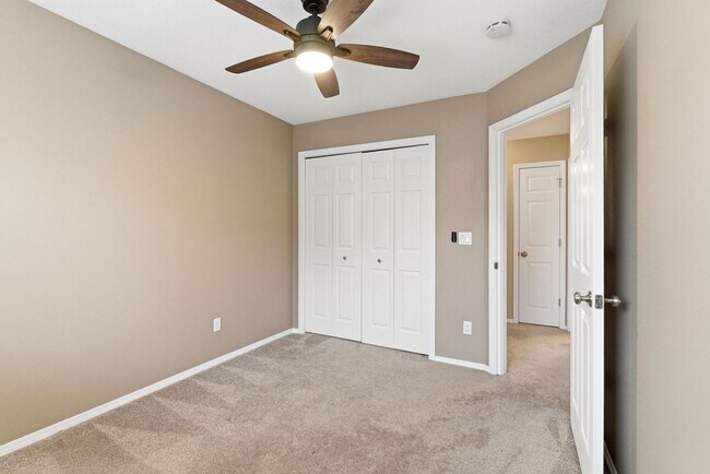 Building Photo - 17208 SW Pleasanton Ln